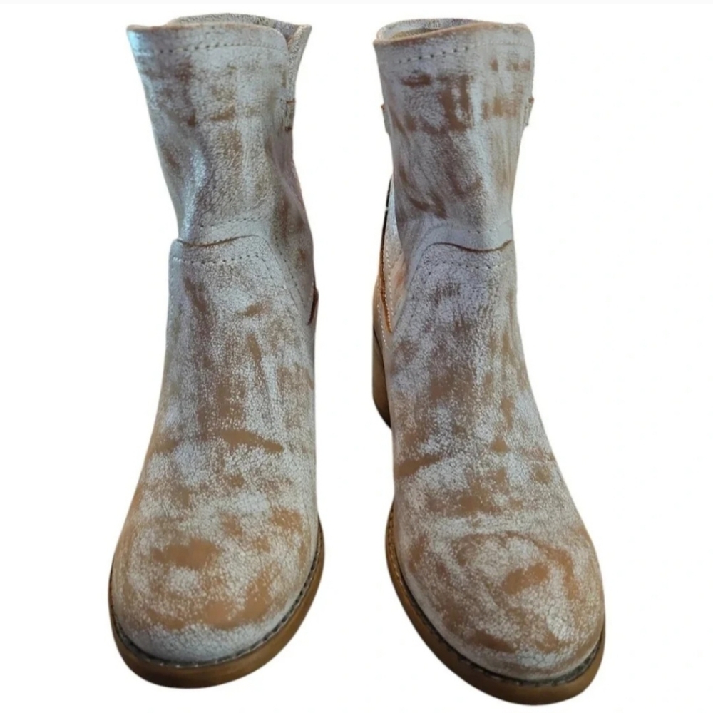 Diba True Whitewash Boho Chic Cowgirl Rustic Distressed Look boots Sz 9 - Picture 2 of 3